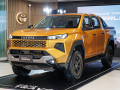 Toyota-Hilux-Travo-Overland-Plus-4Trek-Sulfur-Me-01