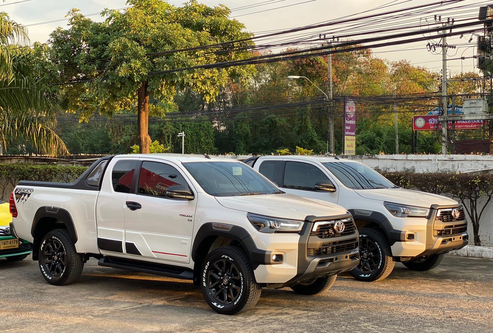 Toyota Hilux Rocco Smart Cab — photo 1